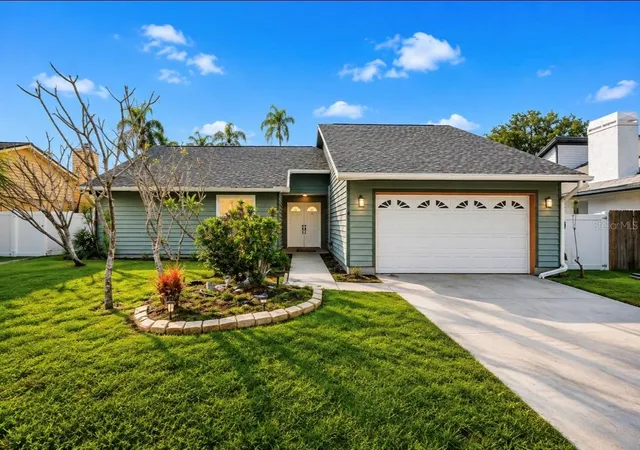 Photo 1 of Single family home for sale at 10906 Autumn Oak Pl, Tampa, FL 33618 | MLS# TB8530917 | Listing updated on 2026-08-14