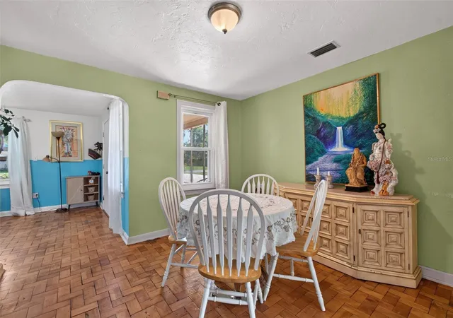 3rd image of 715 Nw 22Nd Ave, Gainesville, FL 32609 | MLS# GC542096