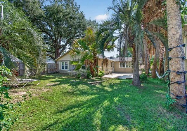4th image of 715 Nw 22Nd Ave, Gainesville, FL 32609 | MLS# GC542096