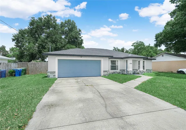 Photo 2 of Single family home for sale at 1705 Sandalwood Cir Sw, Winter Haven, FL 33880 | MLS# P4939364 | Listing updated on 2026-08-24