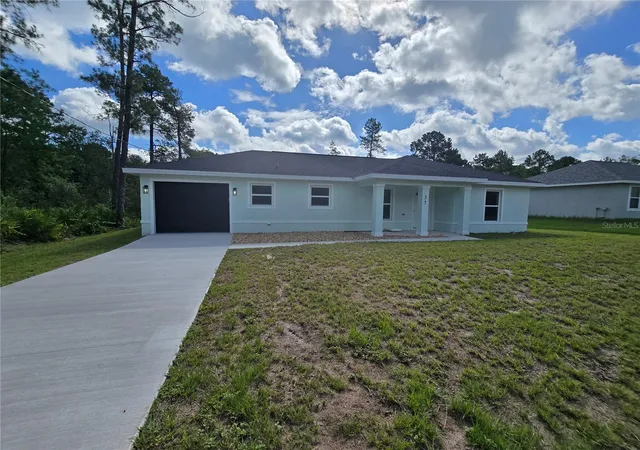 Photo 4 of Single family home for sale at 35 Sequoia Trl, Ocklawaha, FL 32179 | MLS# OM728840 | Listing updated on 2026-08-28
