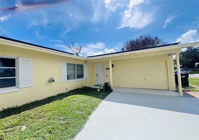 Photo 3 of Single family home for sale at 767 Forester Ave, Orlando, FL 32809 | MLS# S5154063 | Listing updated on 2026-07-25
