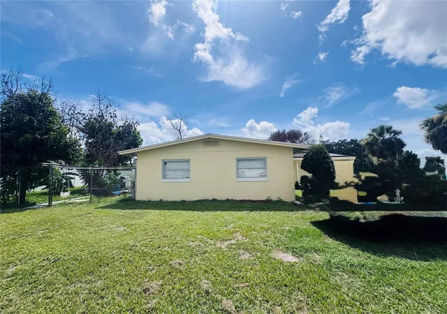 Photo 4 of Single family home for sale at 767 Forester Ave, Orlando, FL 32809 | MLS# S5154063 | Listing updated on 2026-07-25