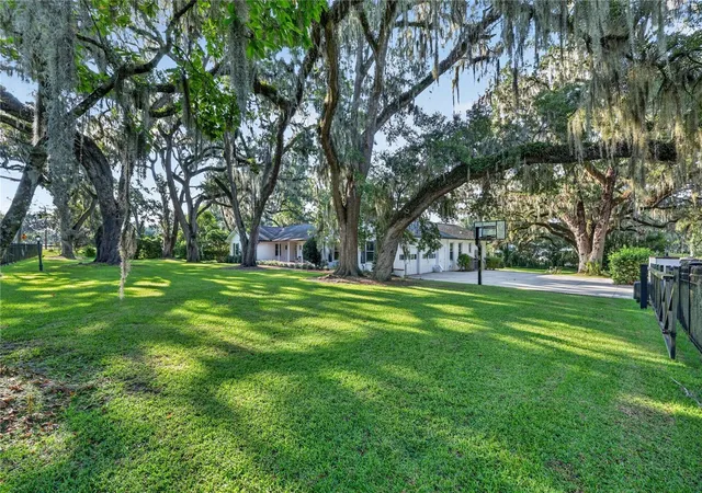 3rd image of 1311 Se 17Th Ave, Ocala, FL 34471 | MLS# OM728843
