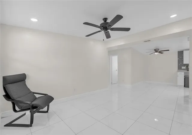Photo 3 of Single family home for sale at 7013 Cocos Dr, Orlando, FL 32807 | MLS# O6426632 | Listing updated on 2026-10-07