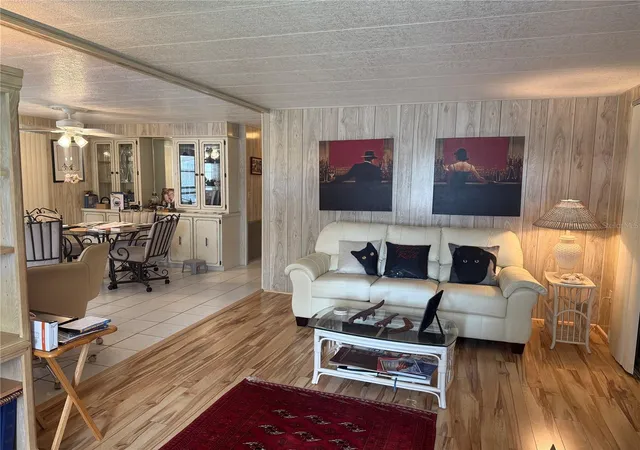 Photo 3 of Manufactured home for sale at 5640 Forsythia Rd, Venice, FL 34293 | MLS# N6145085 | Listing updated on 2026-07-21