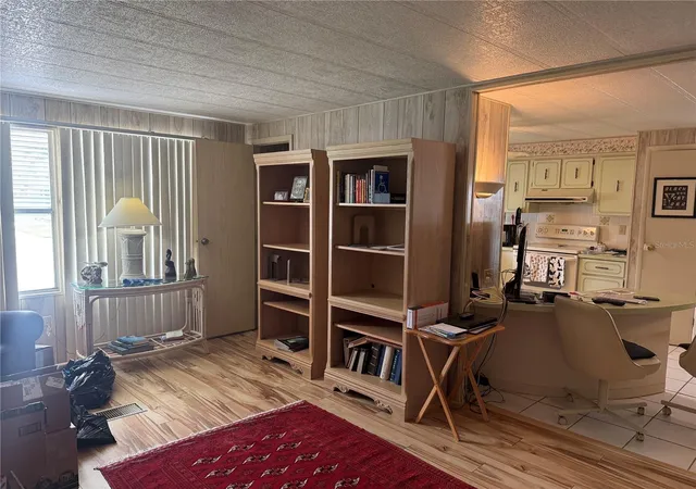 Photo 4 of Manufactured home for sale at 5640 Forsythia Rd, Venice, FL 34293 | MLS# N6145085 | Listing updated on 2026-07-21