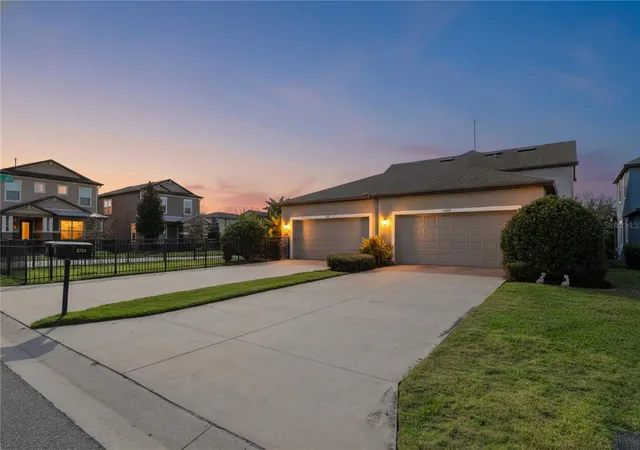 Photo 2 of Townhouse for sale at 5714 Colony Glen Rd, Lithia, FL 33547 | MLS# TB8530943 | Listing updated on 2026-08-12