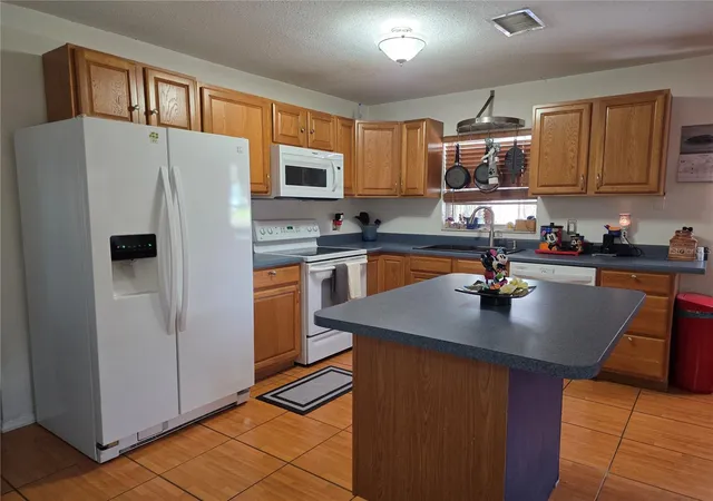 Photo 4 of Single family home for sale at 9272 51st Street N, Pinellas Park, FL 33782 | MLS# TB8530951 | Listing updated on 2026-10-06
