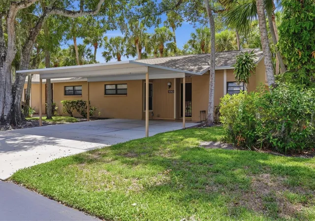 Photo 2 of Condo for sale at 5063 Village Gdns Dr #9, Sarasota, FL 34234 | MLS# A4700557 | Listing updated on 2026-08-30