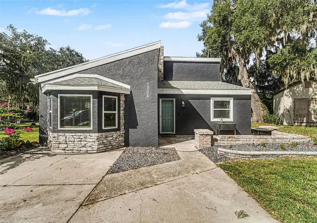 Photo 1 of Single family home for sale at 7238 Hillcrest St, Leesburg, FL 34748 | MLS# O6426650 | Listing updated on 2026-10-02