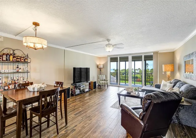 4th image of 1581 Gulf Blvd #203N, Clearwater Beach, FL 33767 | MLS# TB8530964