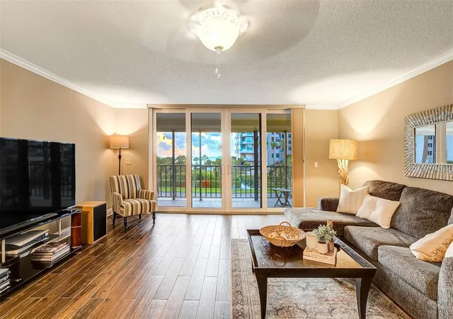 5th image of 1581 Gulf Blvd #203N, Clearwater Beach, FL 33767 | MLS# TB8530964