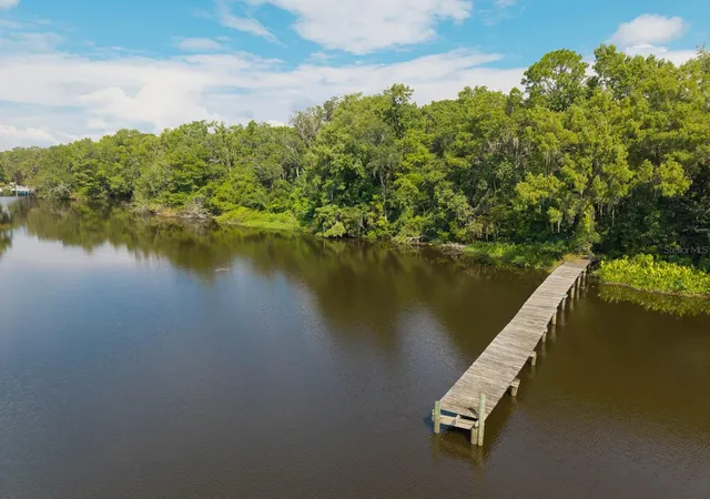 Photo 1 of Land for sale at 102 Cedar Crk Rd, Palatka, FL 32177 | MLS# GC542101 | Listing updated on 2026-08-10