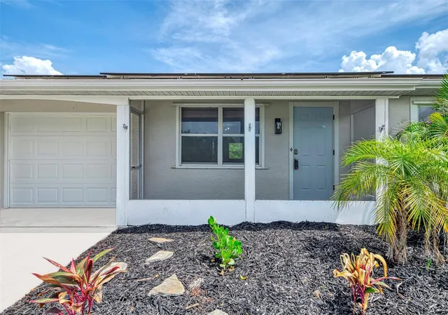 Photo 3 of Single family home for sale at 166 Chatham St Nw, Port Charlotte, FL 33952 | MLS# N6145086 | Listing updated on 2026-10-08