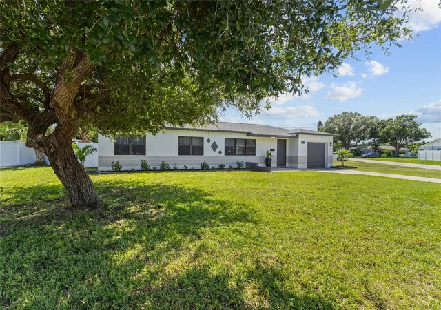 Photo 3 of Single family home for sale at 1200 63rd Avenue N, St Petersburg, FL 33702 | MLS# TB8530973 | Listing updated on 2026-10-22