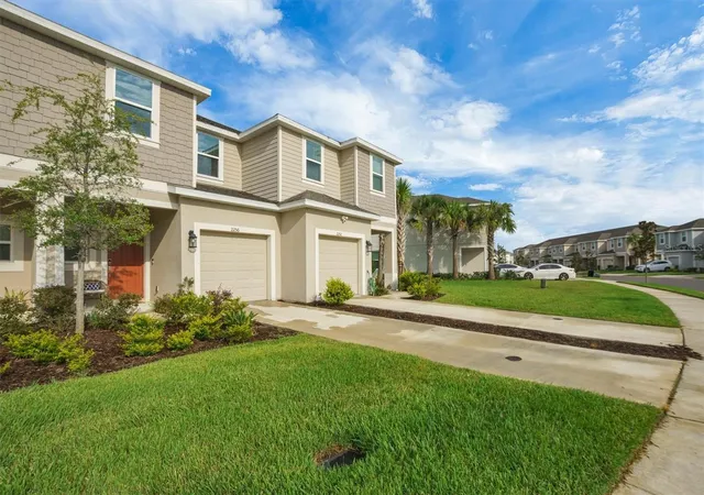 Photo 5 of Townhouse for sale at 2256 Portrait St, Kissimmee, FL 34758 | MLS# P4939367 | Listing updated on 2026-09-01