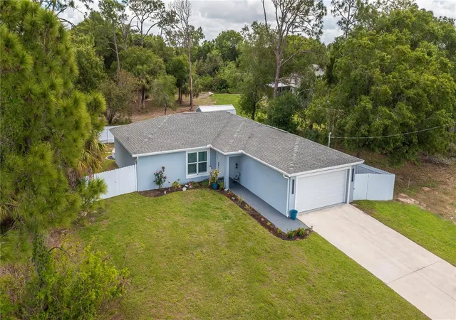 Photo 3 of Single family home for sale at 7081 Brazil Cir, Labelle, FL 33935 | MLS# TB8530979 | Listing updated on 2026-07-21
