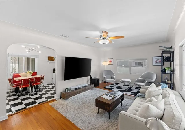 Photo 2 of Single family home for sale at 170 22nd Avenue N, St Petersburg, FL 33704 | MLS# TB8530980 | Listing updated on 2026-10-24