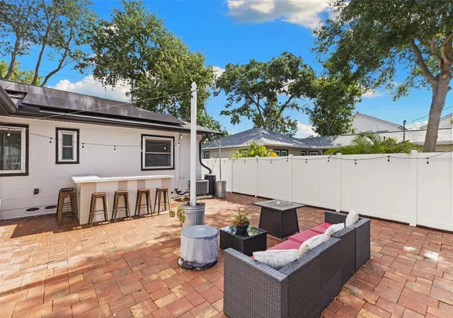 Photo 3 of Single family home for sale at 170 22nd Avenue N, St Petersburg, FL 33704 | MLS# TB8530980 | Listing updated on 2026-10-24