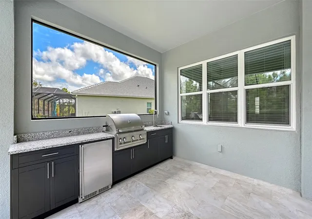 Photo 4 of Single family home for sale at 21261 Holmes Cir, Venice, FL 34293 | MLS# A4700562 | Listing updated on 2026-10-22