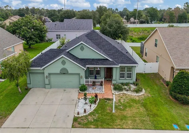 5th image of 2206 Via Cortona St, Plant City, FL 33566 | MLS# TB8530992