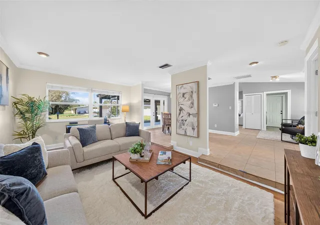 Photo 3 of Single family home for sale at 943 Fairway Dr, Winter Park, FL 32792 | MLS# O6426672 | Listing updated on 2026-10-06