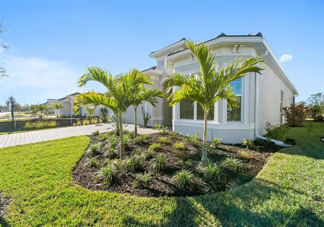 Photo 4 of Single family home for sale at 7621 Fulham Ave, Bradenton, FL 34210 | MLS# TB8530994 | Listing updated on 2026-09-16
