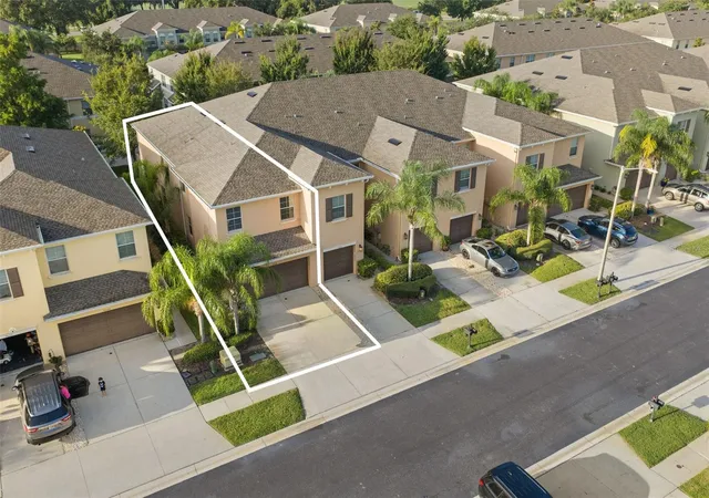 Photo 2 of Townhouse for sale at 9524 Trumpet Vine Loop, Trinity, FL 34655 | MLS# TB8531001 | Listing updated on 2026-09-20