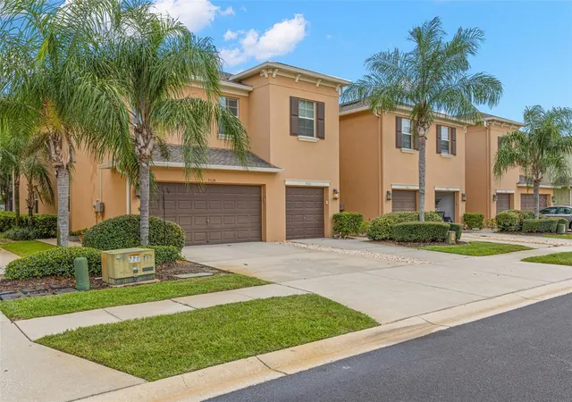 Photo 3 of Townhouse for sale at 9524 Trumpet Vine Loop, Trinity, FL 34655 | MLS# TB8531001 | Listing updated on 2026-09-20