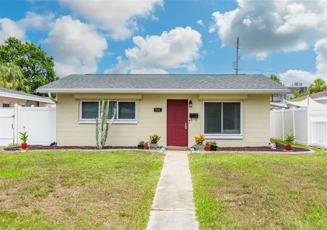 Photo 1 of Single family home for sale at 531 75th Avenue N, St Petersburg, FL 33702 | MLS# TB8531013 | Listing updated on 2026-08-10