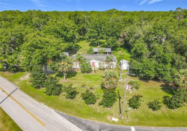 3rd image of 1116 Emporia Rd, Pierson, FL 32180 | MLS# V4950307