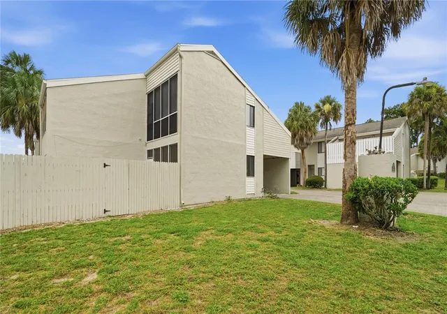 2nd image of 1412 Oak Pl, APOPKA, FL 32712