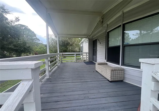Photo 3 of Manufactured home for sale at 4010 Glen Rd, Lakeland, FL 33810 | MLS# P4939368 | Listing updated on 2026-09-11