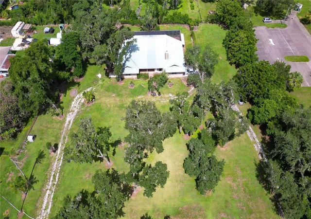 2nd image of 914 S Miller Rd, Valrico, FL 33594 | MLS# TB8531028