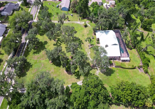 3rd image of 914 S Miller Rd, Valrico, FL 33594 | MLS# TB8531028