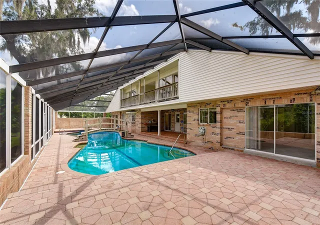 5th image of 914 S Miller Rd, Valrico, FL 33594 | MLS# TB8531028