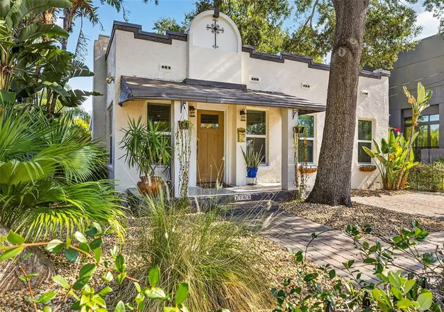 Single family home for sale at 2705 N Poplar Ave, TAMPA, FL 33602 | MLS# TB8531040