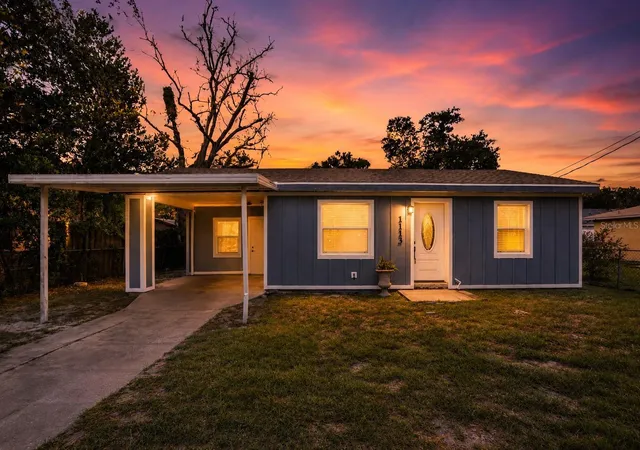 Photo 1 of Single family home for sale at 1113 S Central Ave, Lakeland, FL 33815 | MLS# O6426723 | Listing updated on 2026-09-04