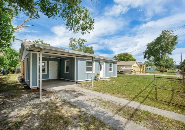 Photo 3 of Single family home for sale at 1113 S Central Ave, Lakeland, FL 33815 | MLS# O6426723 | Listing updated on 2026-09-04