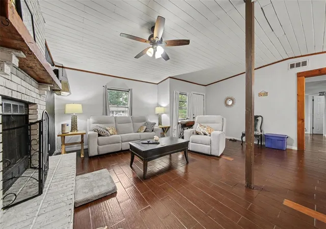 4th image of 231 1St St, Chuluota, FL 32766 | MLS# TB8531045