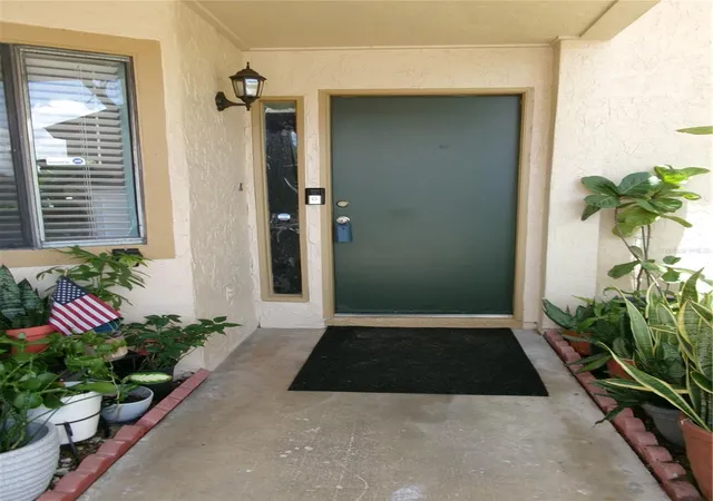 Photo 3 of Condo for sale at 4324 Middlebrook Rd #4324, Orlando, FL 32811 | MLS# S5154076 | Listing updated on 2026-09-13