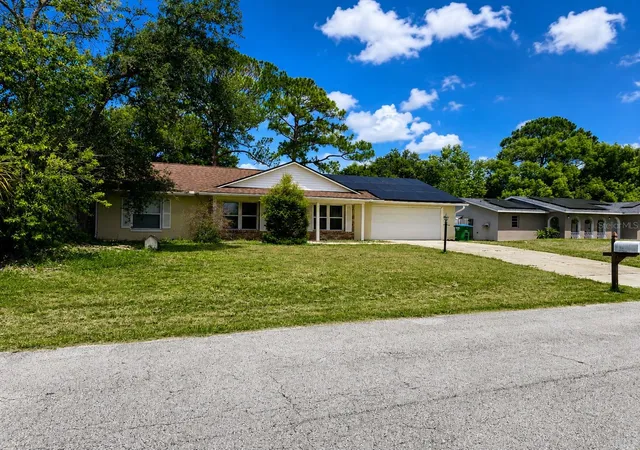 Photo 3 of Single family home for sale at 1432 Landover Ave, Deltona, FL 32725 | MLS# P4939369 | Listing updated on 2026-09-15