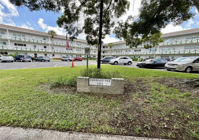 Photo 2 of Condo for sale at 2471 Sumatran Way #43, Clearwater, FL 33763 | MLS# TB8531059 | Listing updated on 2026-09-23