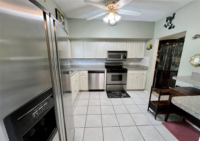 Listing Photo 5 - Condo for sale in building located at 2471 Sumatran Wy, Clearwater, FL 33763 - Unit #43
