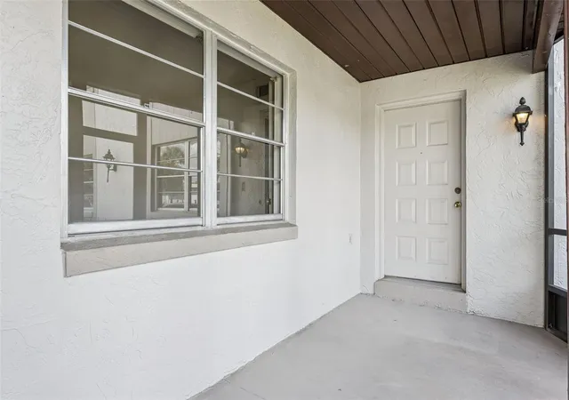 Photo 4 of Condo for sale at 93 Windtree Ln #102, Winter Garden, FL 34787 | MLS# O6426740 | Listing updated on 2026-08-01