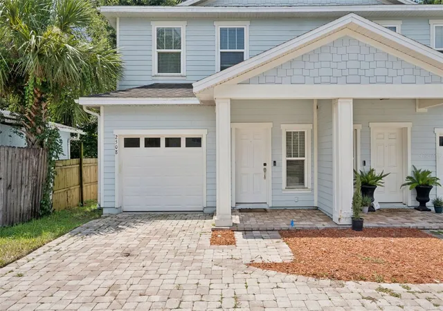 Photo 2 of Townhouse for sale at 2508 E Church St, Orlando, FL 32803 | MLS# O6426781 | Listing updated on 2026-09-08