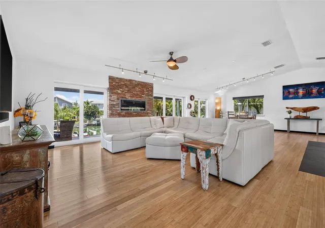 Photo 3 of Single family home for sale at 113 7th Street E, Saint Petersburg, FL 33715 | MLS# TB8531097 | Listing updated on 2026-10-20