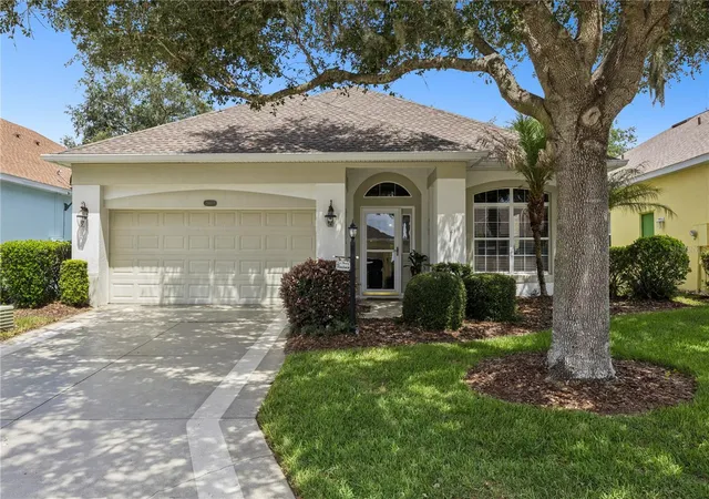 Photo 1 of Single family home for sale at 24403 Amberleaf Ct, Leesburg, FL 34748 | MLS# G5115344 | Listing updated on 2026-09-27
