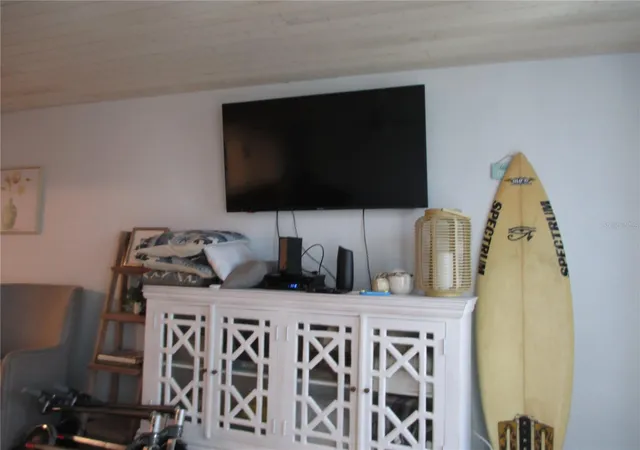 Listing Photo 5 - Condo for sale in building located at 1441 N Atlantic Ave, Daytona Beach, FL 32118 - Unit #113